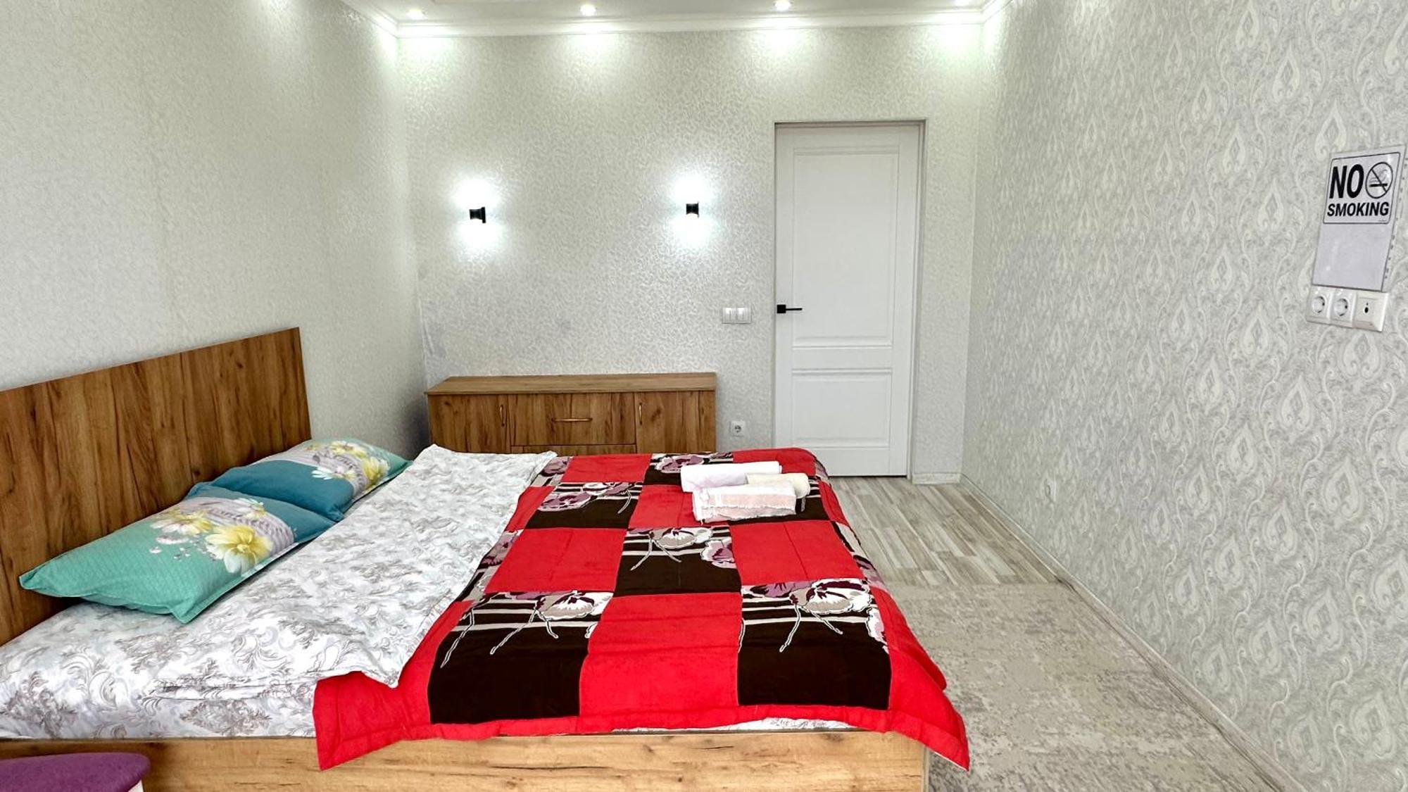 Central Apartment Bishkek Exterior photo
